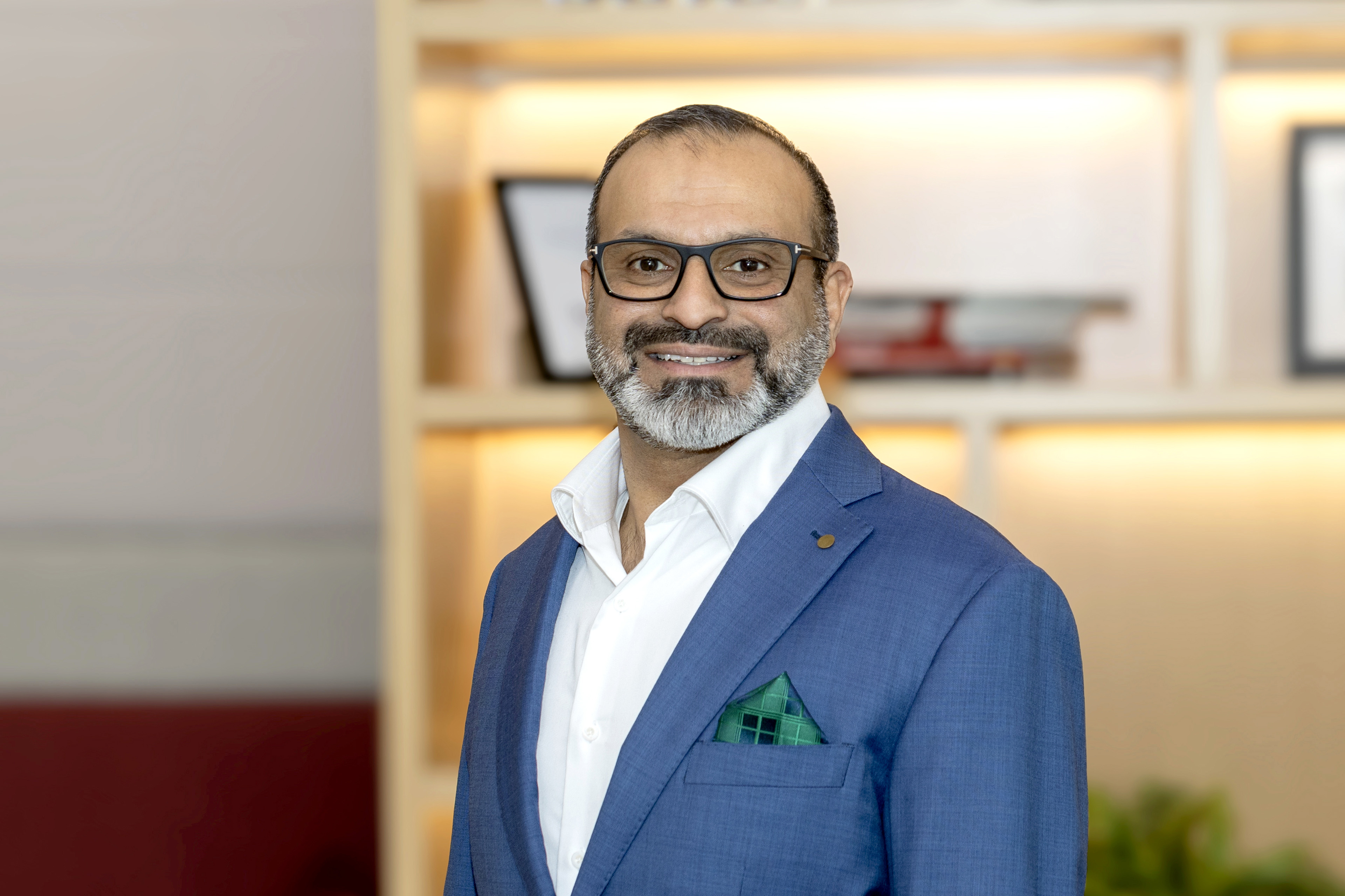 Photographic portrait of Savi Thethi